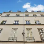 Apartment Le Marais Place Des Vosges By Studio Prestige