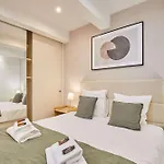 Apartment Le Marais Place Des Vosges By Studio Prestige