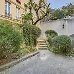 Apartment Le Marais Place Des Vosges By Studio Prestige
