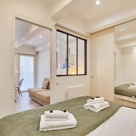 Apartment Le Marais Place Des Vosges By Prestige